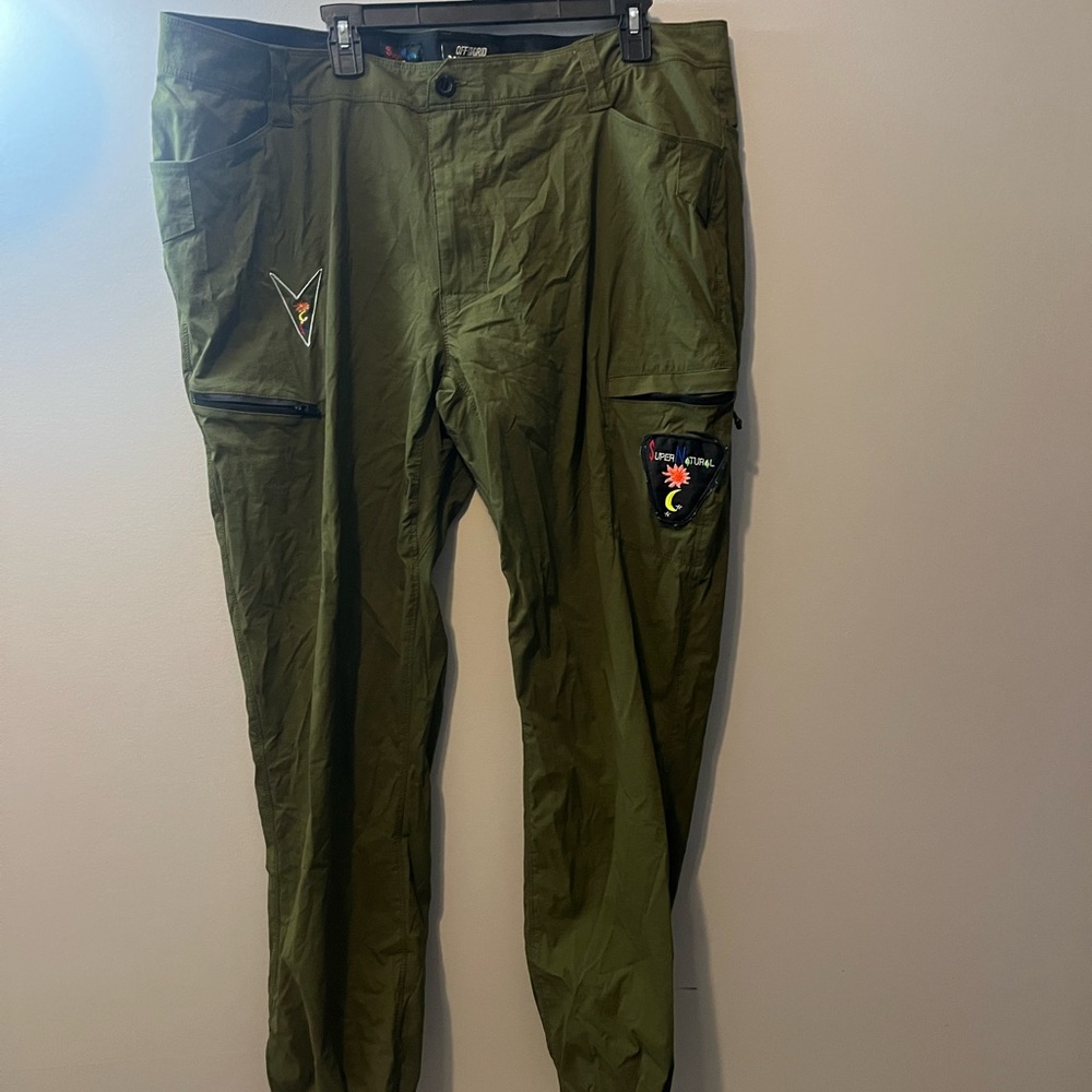 Olive Green Men's Cargo‎ Pants